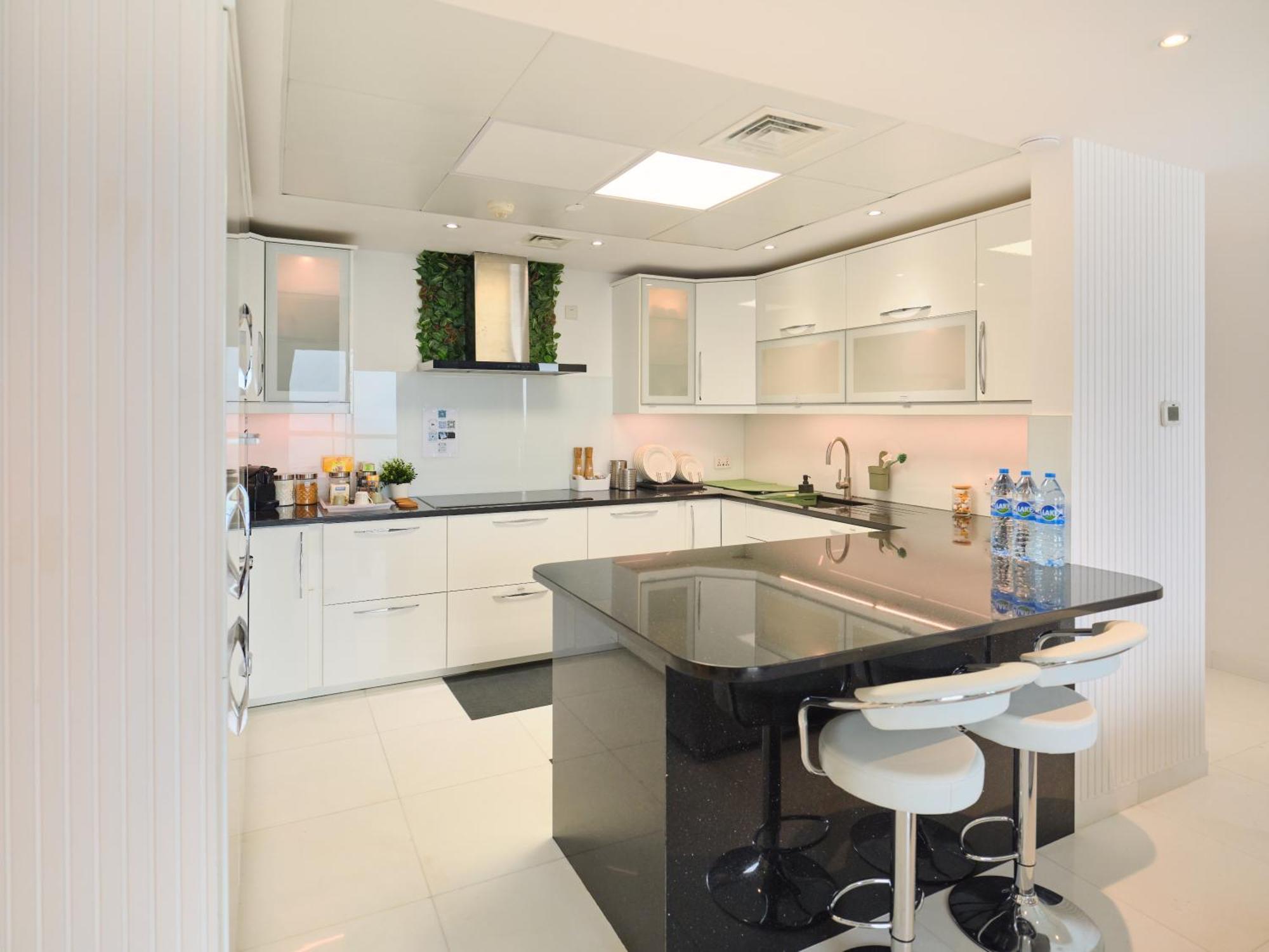 Jbr Beachfront Luxe Apartment All Rooms Sea Facing Dubaj Zewnętrze zdjęcie